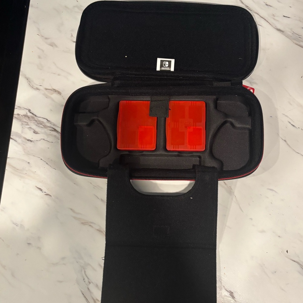 Mario Kart Nintendo Switch Carrying Case - Picture 3 of 3
